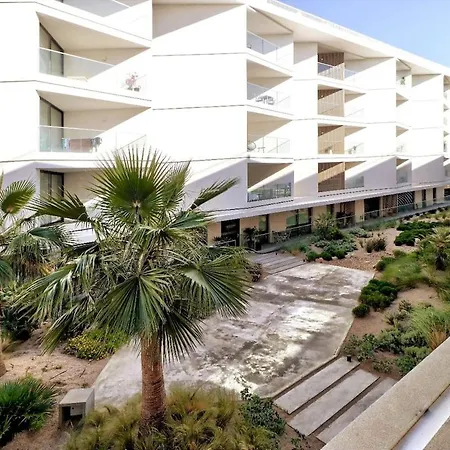 New Luxury Ocean Front Heart Of Parking