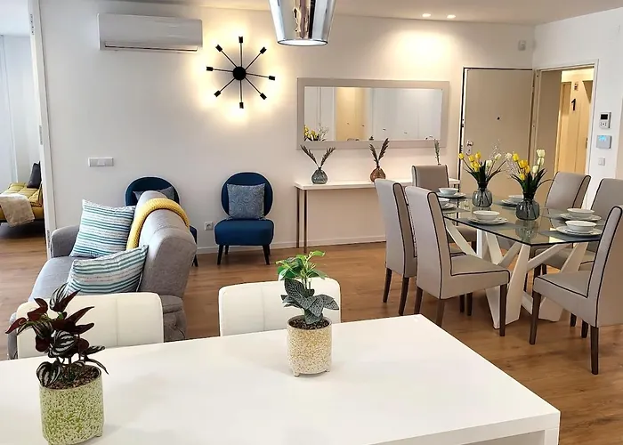 New Luxury Ocean Front Heart Of Parking Lägenhet Olhão