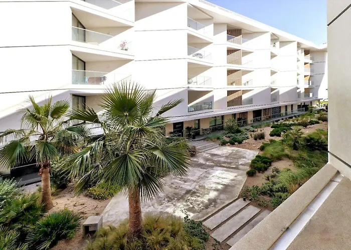 New Luxury Ocean Front Heart Of Parking