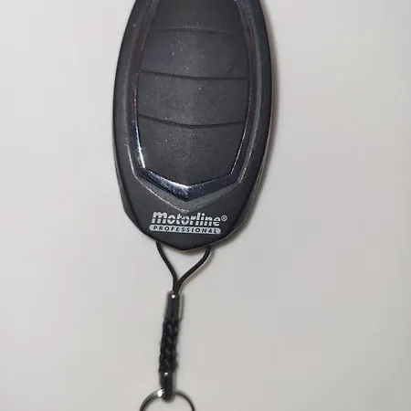 New Luxury Ocean Front Heart Of Parking Apartment