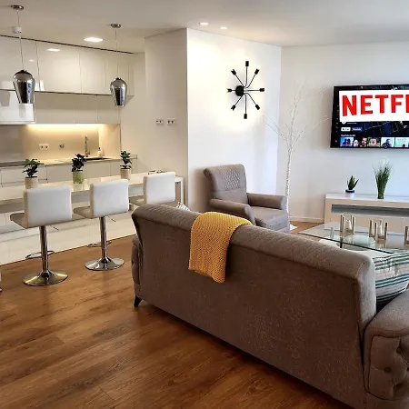 New Luxury Ocean Front Heart Of Parking * Olhão