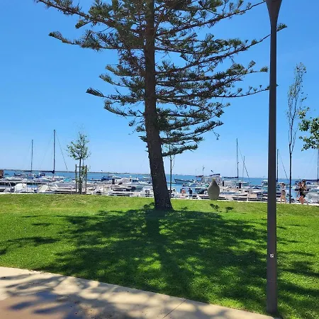 New Luxury Ocean Front Heart Of Parking *