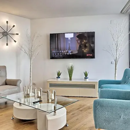 Apartament New Luxury Ocean Front Heart Of Parking