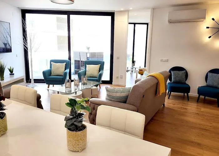 New Luxury Ocean Front Heart Of Parking *