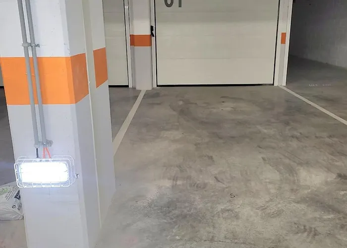 New Luxury Ocean Front Heart Of Parking アパート